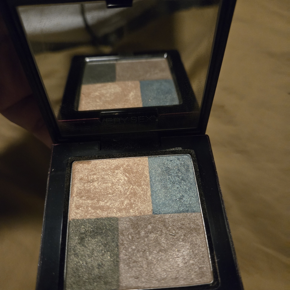 Victoria's Secret Glam Eyeshadow Palette - Gold and Blue